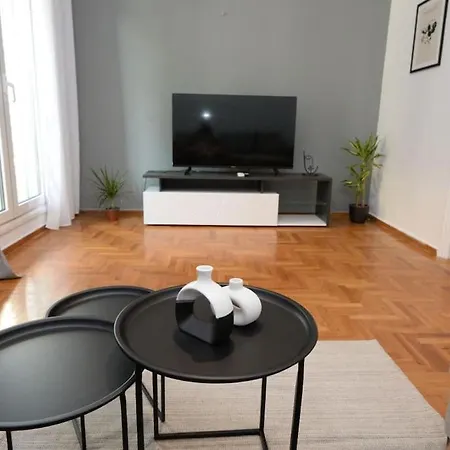Minimal In Koukaki Apartment Athens